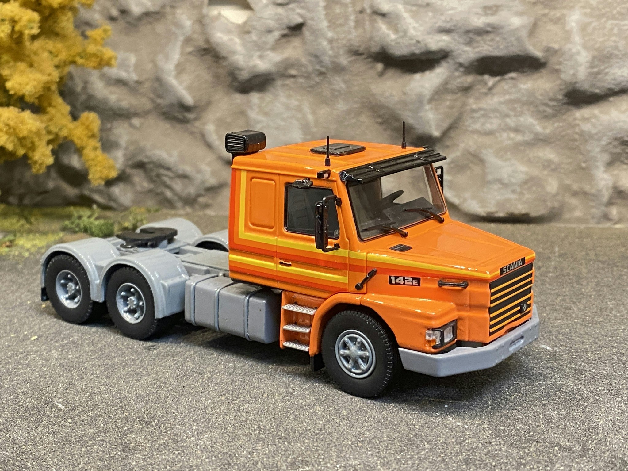 Skala 1/50 T.B.P. Scania R142, T2 6x4 LHD fr Tekno