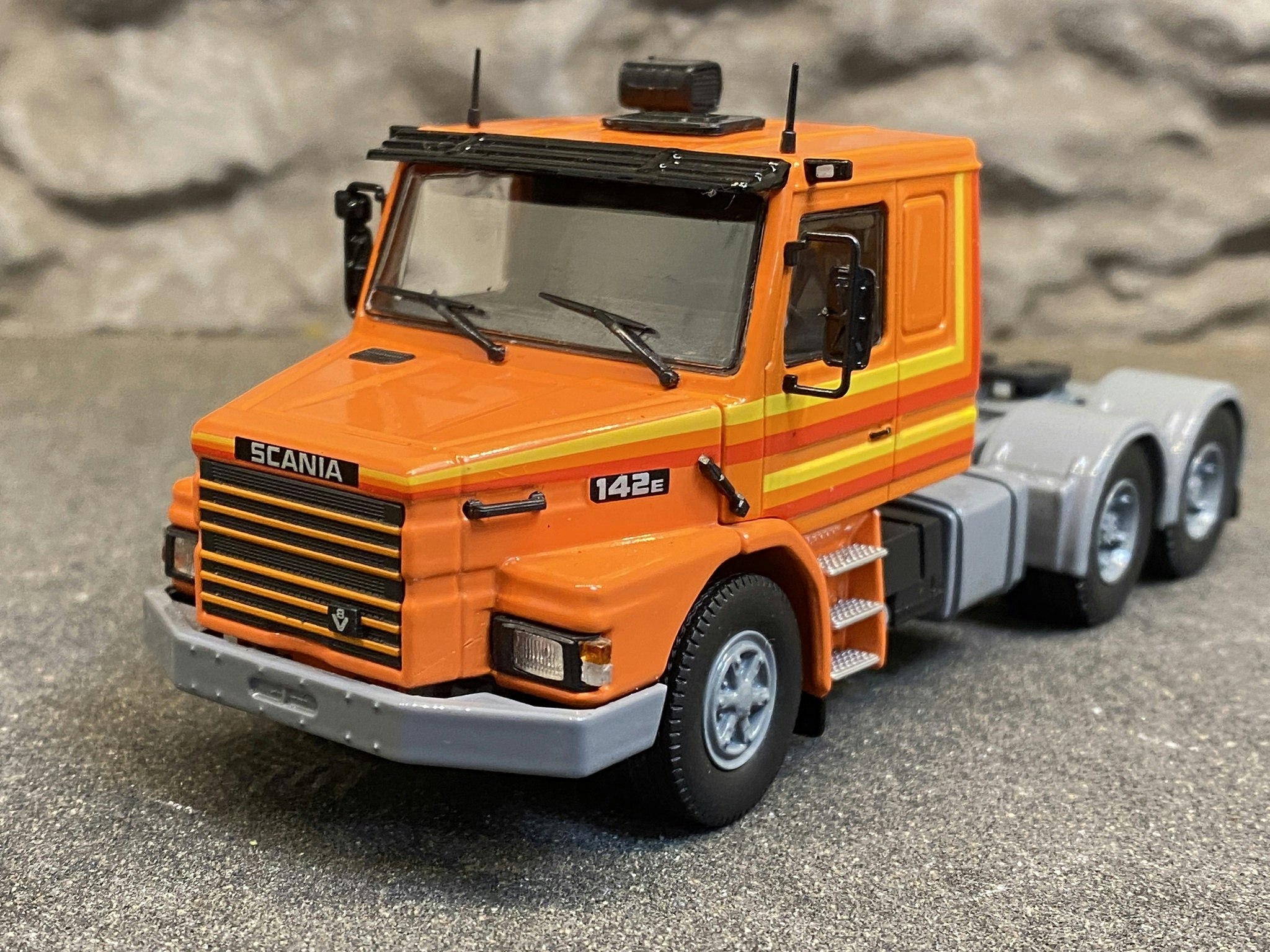 Skala 1/50 T.B.P. Scania R142, T2 6x4 LHD fr Tekno