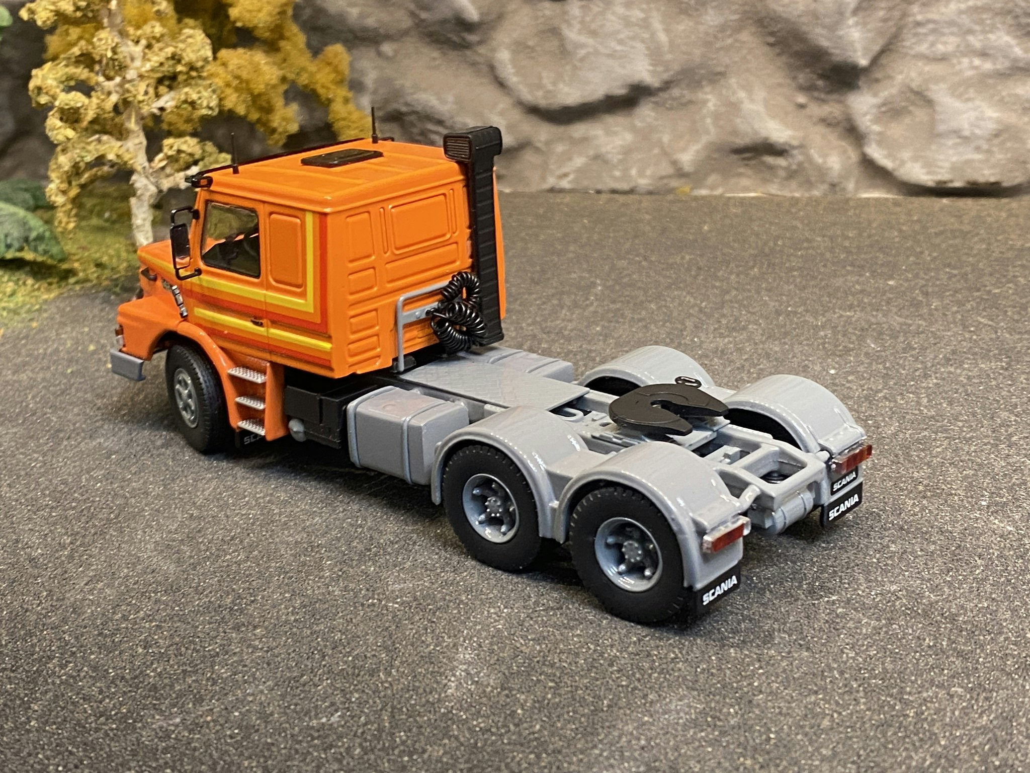 Skala 1/50 T.B.P. Scania R142, T2 6x4 LHD fr Tekno
