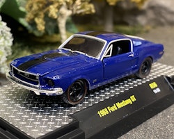 Skala 1/64 Ford Mustang GT 68', Blue fr M2 Machines