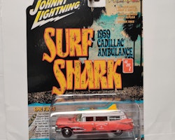Skala 1/64 - Cadillac Ambulance 59' "Surf Shark" från Johnny Lightning