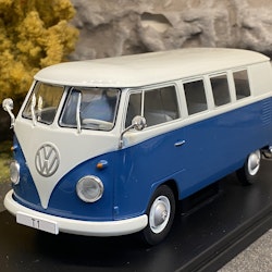 Skala 1/24 Volkswagen T1 Kombi, Blue/White WhiteBox