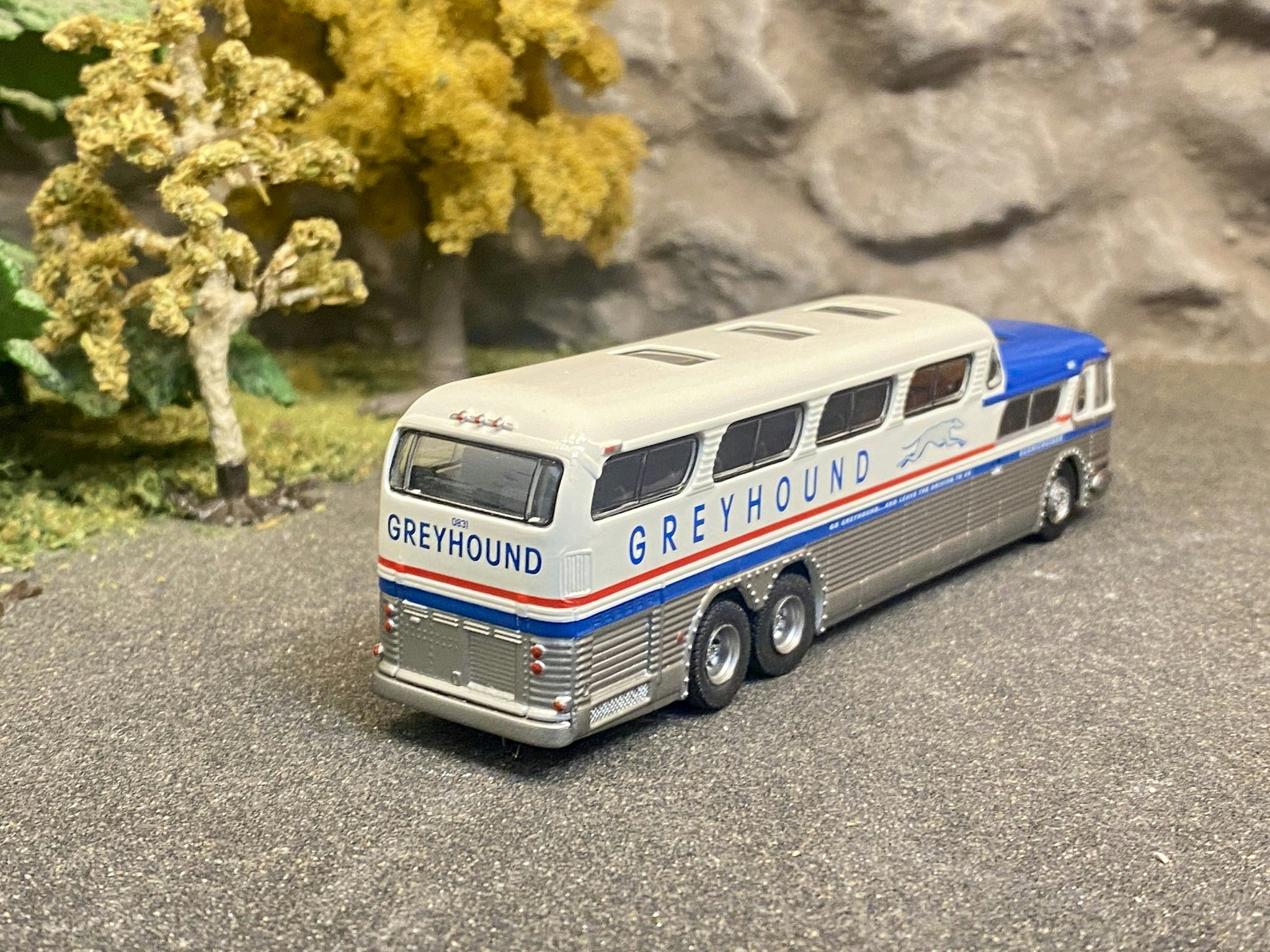 Skala 1/87 Greyhound Scenicruiser Bus "Greyhound" fr Brekina