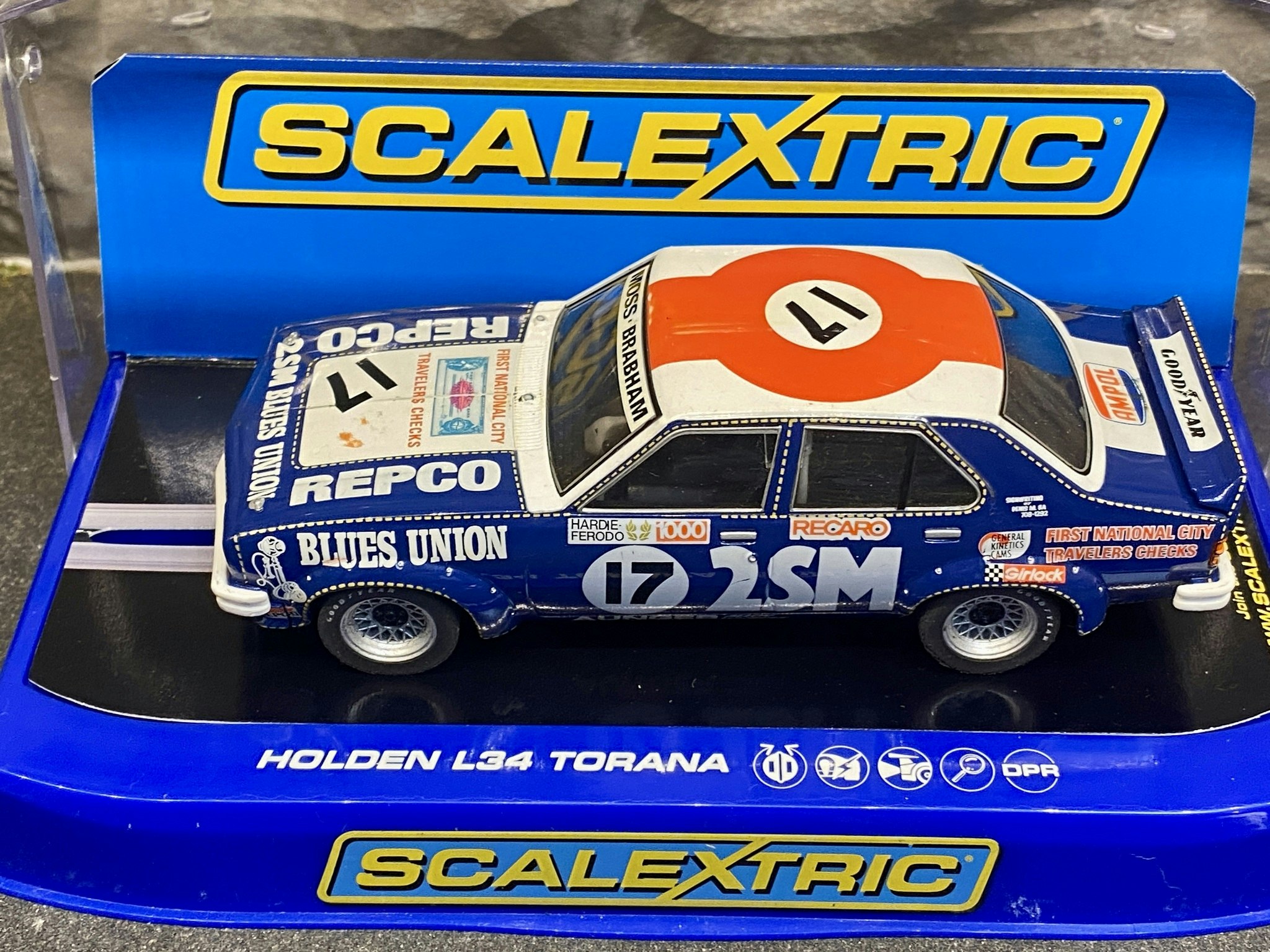 Skala 1/32 Analog Slotcar - Holden L34 Torana, Moss/Brabham fr Scalextric