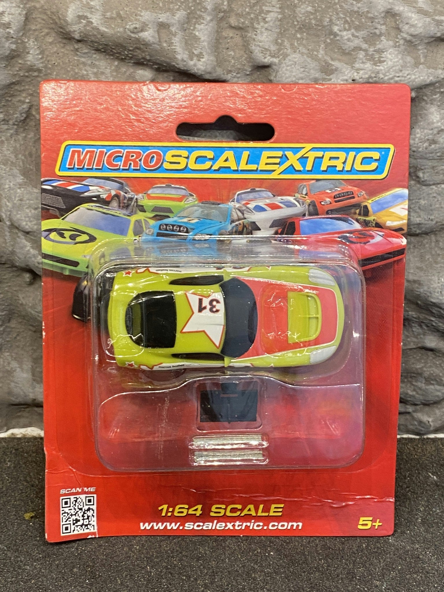 Skala 1/64 Analog Slotcar: GT-car #31 Green fr MicroScalextric