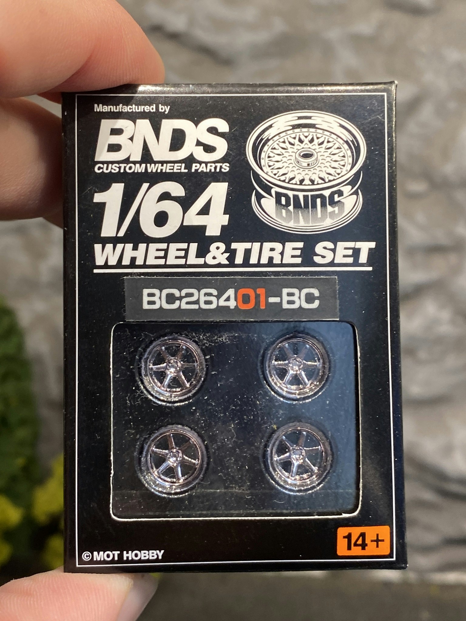 Skala 1/64 BNDS - Custom Wheel -  Wheel & Tire set: BC26401-BC
