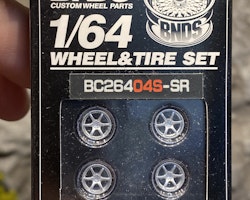 Skala 1/64 BNDS - Custom Wheel -  Wheel & Tire set: BC26404S-SR