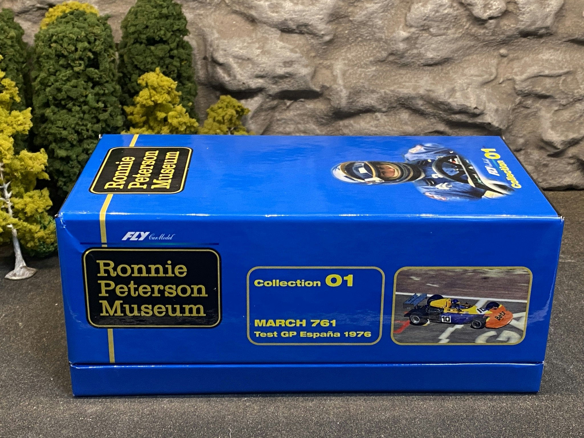 Skala 1/32 Analogue Slotcar - March 761 76´ - Ronnie Peterson Museum 01 fr FLY
