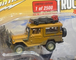 Skala 1/64 Toyota Land Cruiser 80' Truck & Trailer fr Johnny Lightning