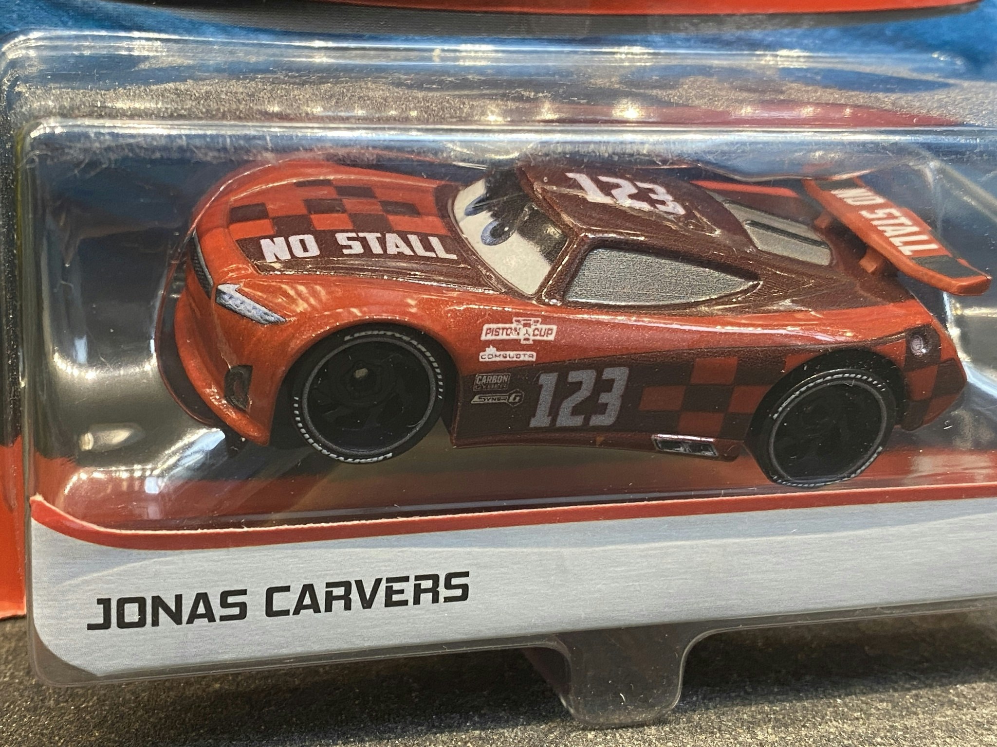 Skala 1/43 Disney · Pixar Cars: Jonas Carvers