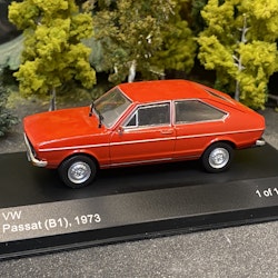 Skala 1/43 Volkswagen Passat B1, 1973, Red fr Whitebox