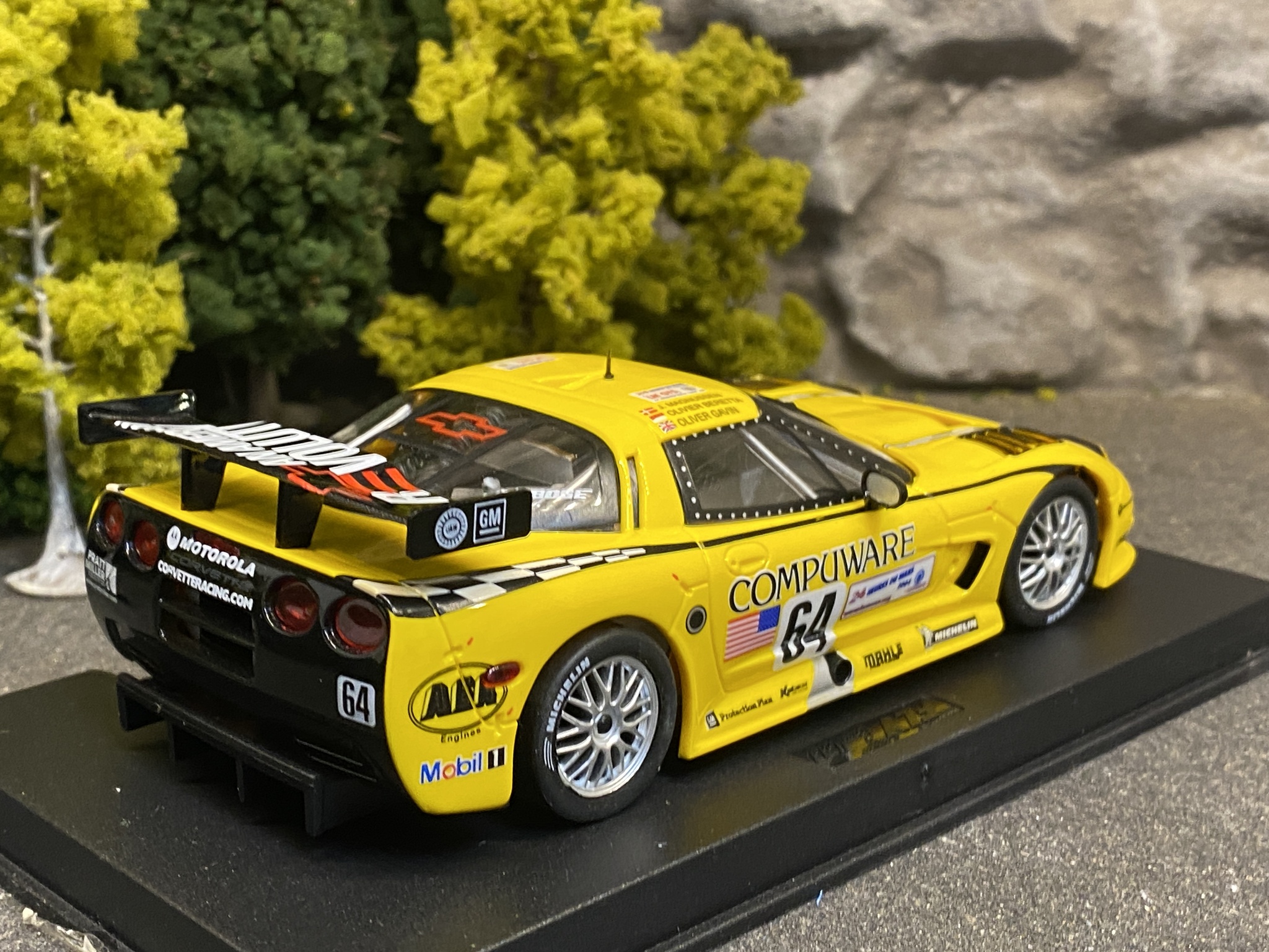 Scale 1/32 Analogue FLY slotcar: Chevrolet Corvette C5R, #64, Le Mans 2004