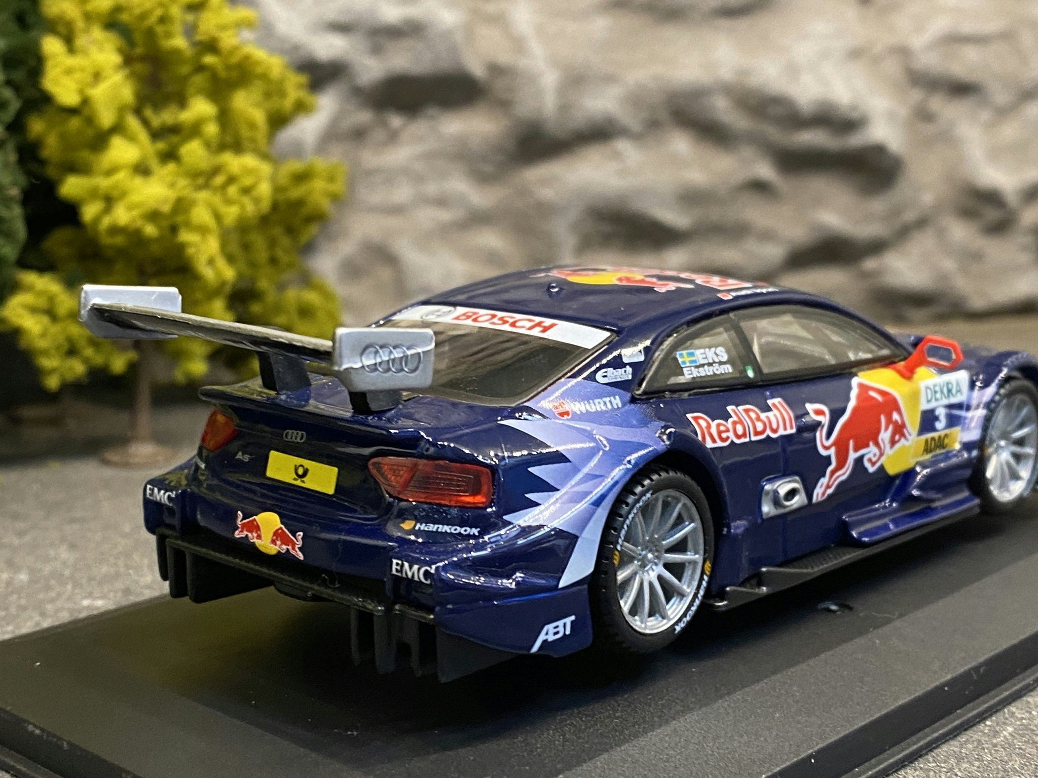 Skala 1/32 - Audi A5 DTM #3 Mattias Ekström, Blue fr Bburago