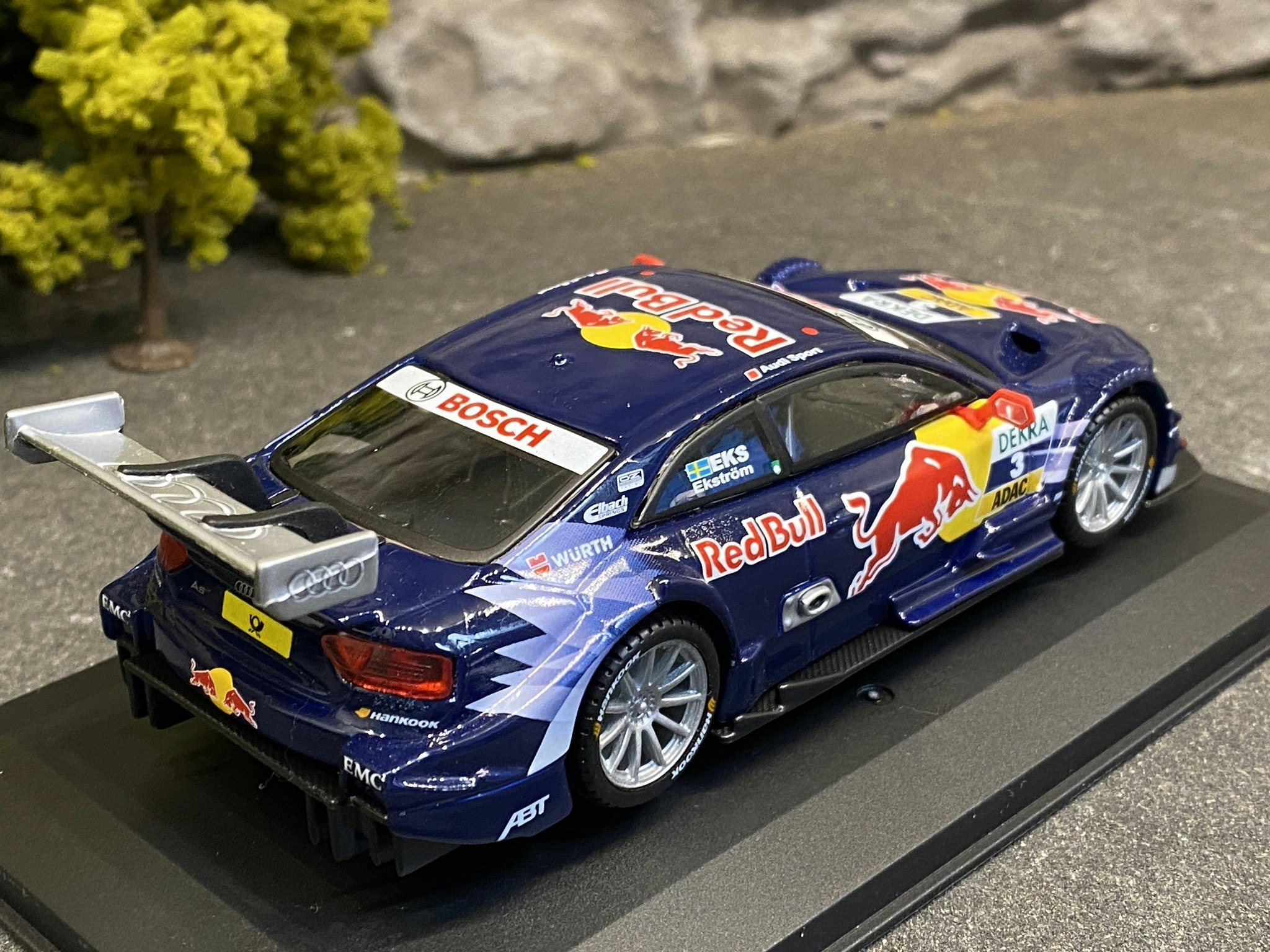 Skala 1/32 - Audi A5 DTM #3 Mattias Ekström, Blue fr Bburago