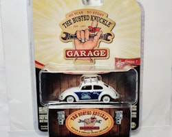 Skala 1/64 Greenlight "The Busted Knuckle Garage" Volkswagen Classic Beetle Ser.1