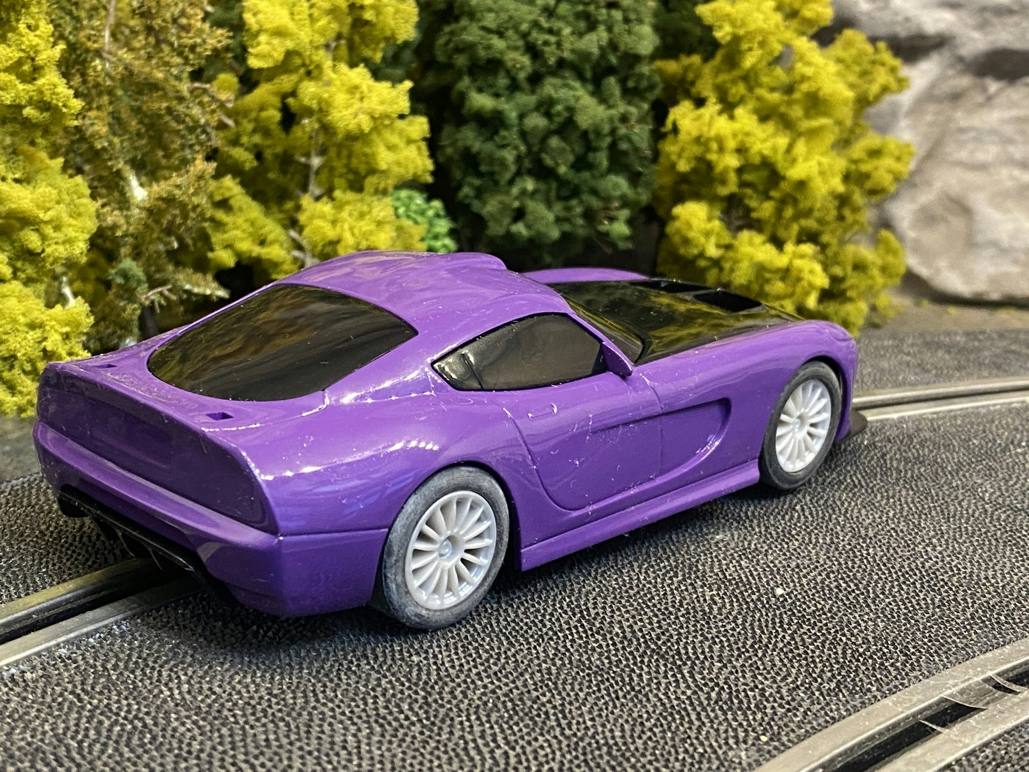 Skala 1/32 Begagnad/Used Analouge slotcar: Gt-car, Purple/black fr Scalextric