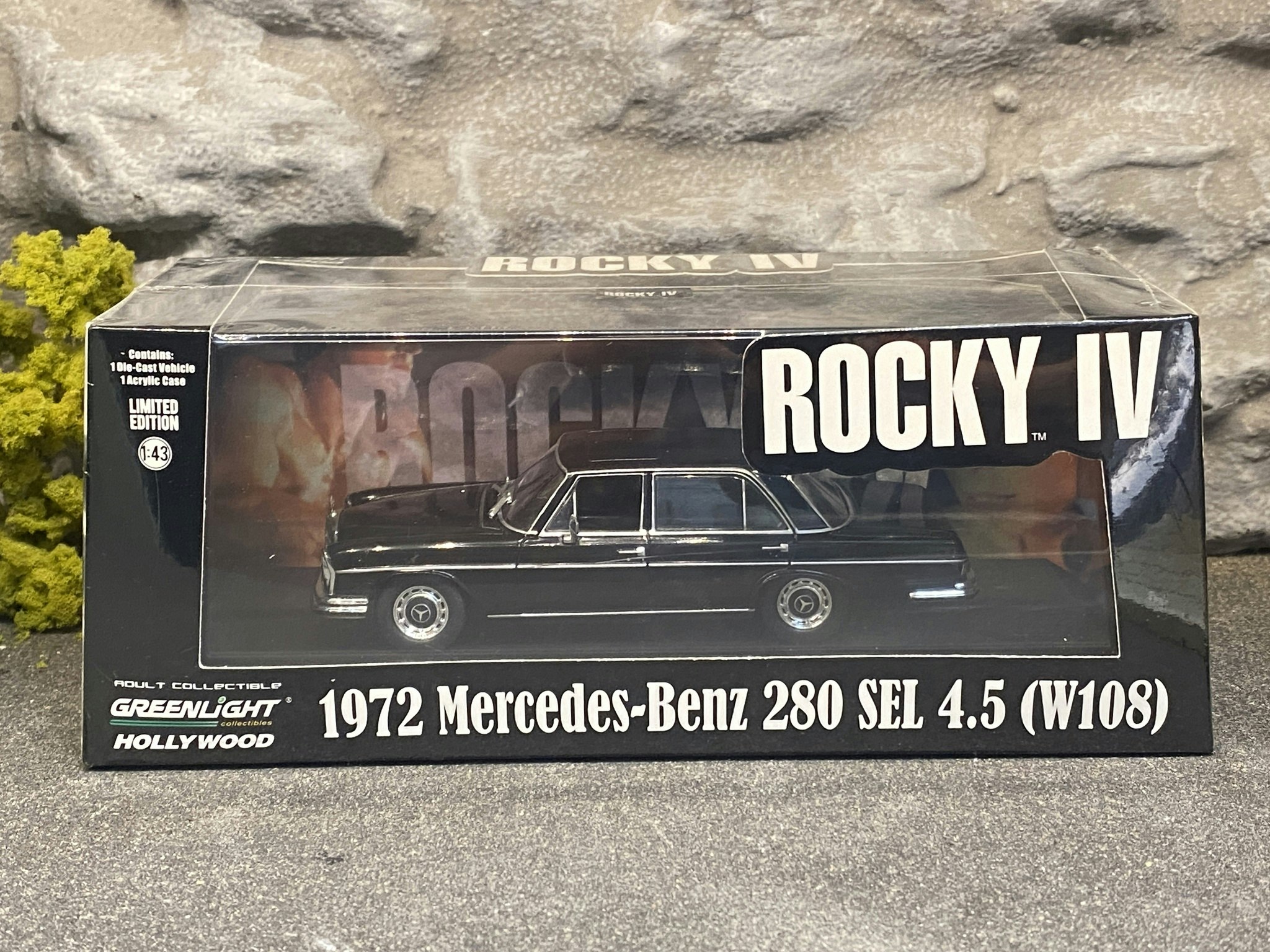 Skala 1/43 1972 Mercedes-Benz 280 SEL 4,5 (W108) ROCKY IV - Greenlight Hollywood