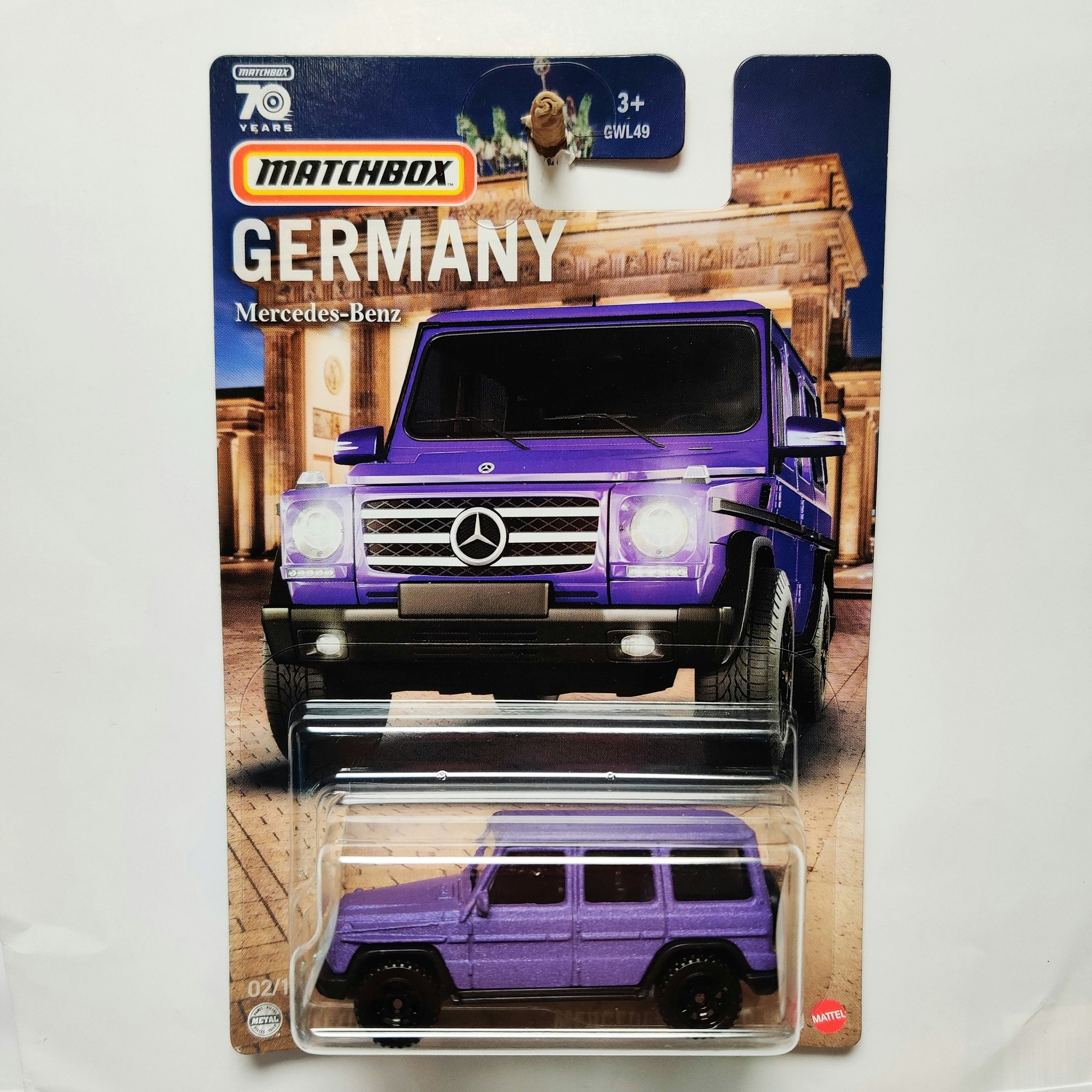 Skala 1/64 MATCHBOX - Germany - Mercedes-Benz G 550 - Lila matt