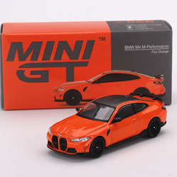 Skala 1/64 - BMW M4 M-Performance (G82) Fire Orange LHD fr MINI GT