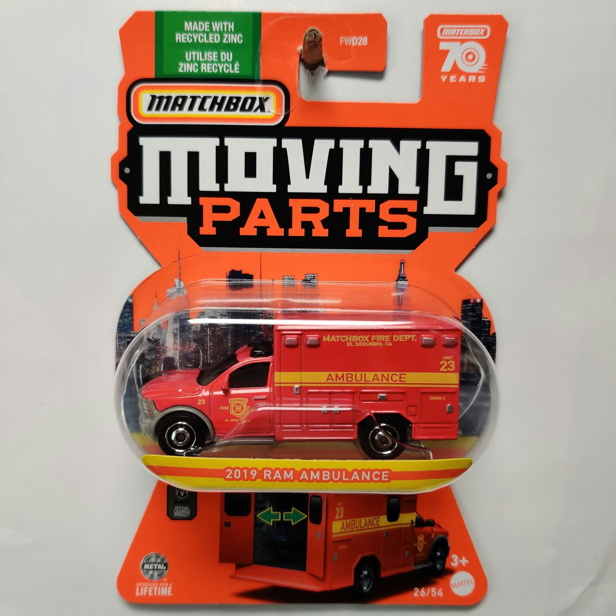 Skala 1/64 Matchbox "Moving parts" - RAM Ambulance 2019