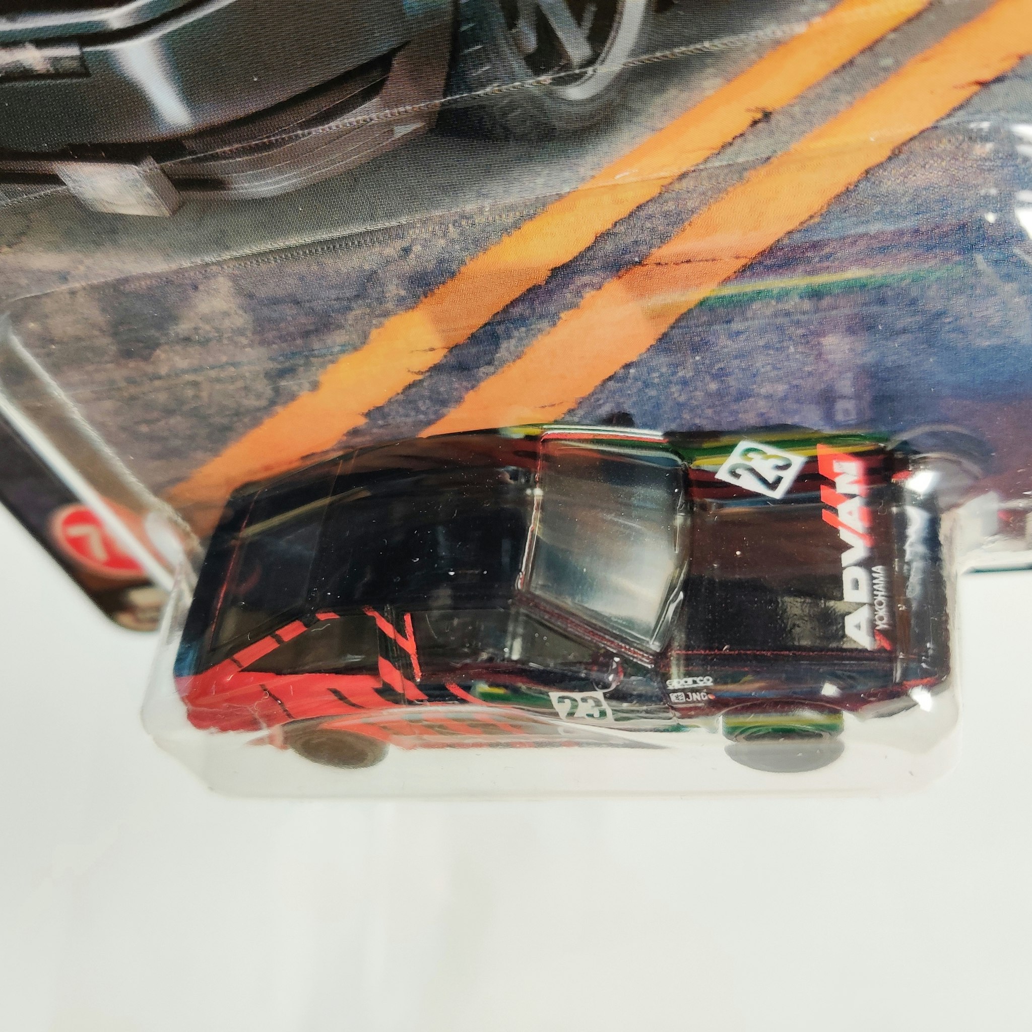 Skala 1/64 Hot Wheels Premium, Boulevard, Toyota AE86 Sprinter Trueno