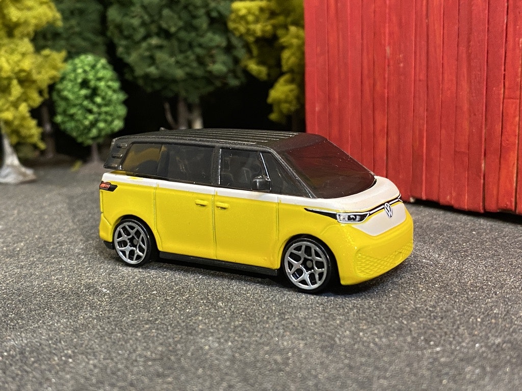 NEW! Skala 1/64, Hot Wheels: Volkswagen ID. Buzz, Yellow/white