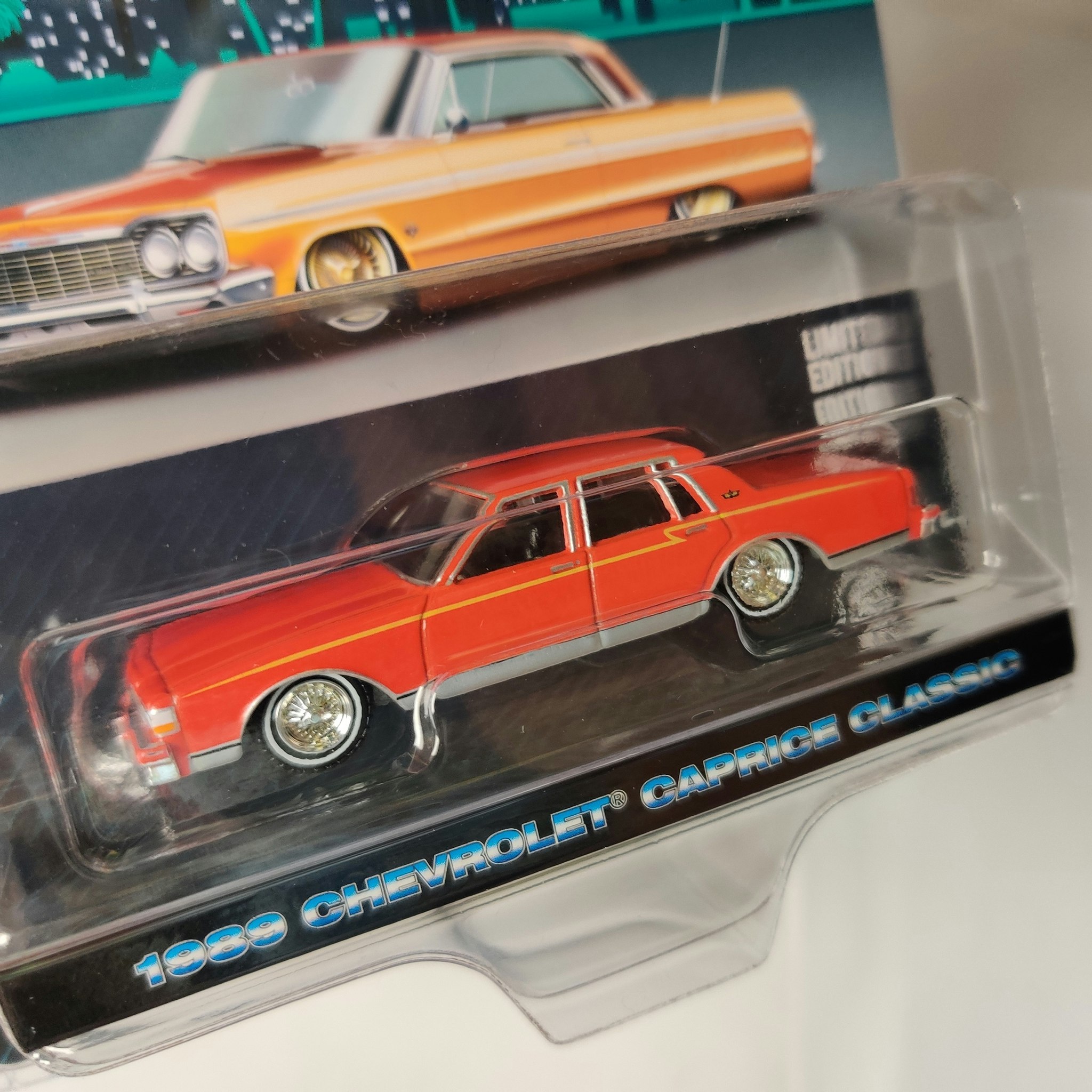 Skala 1/64 Greenlight, "California LowRiders" - Chevrolet Caprice Classic 89'