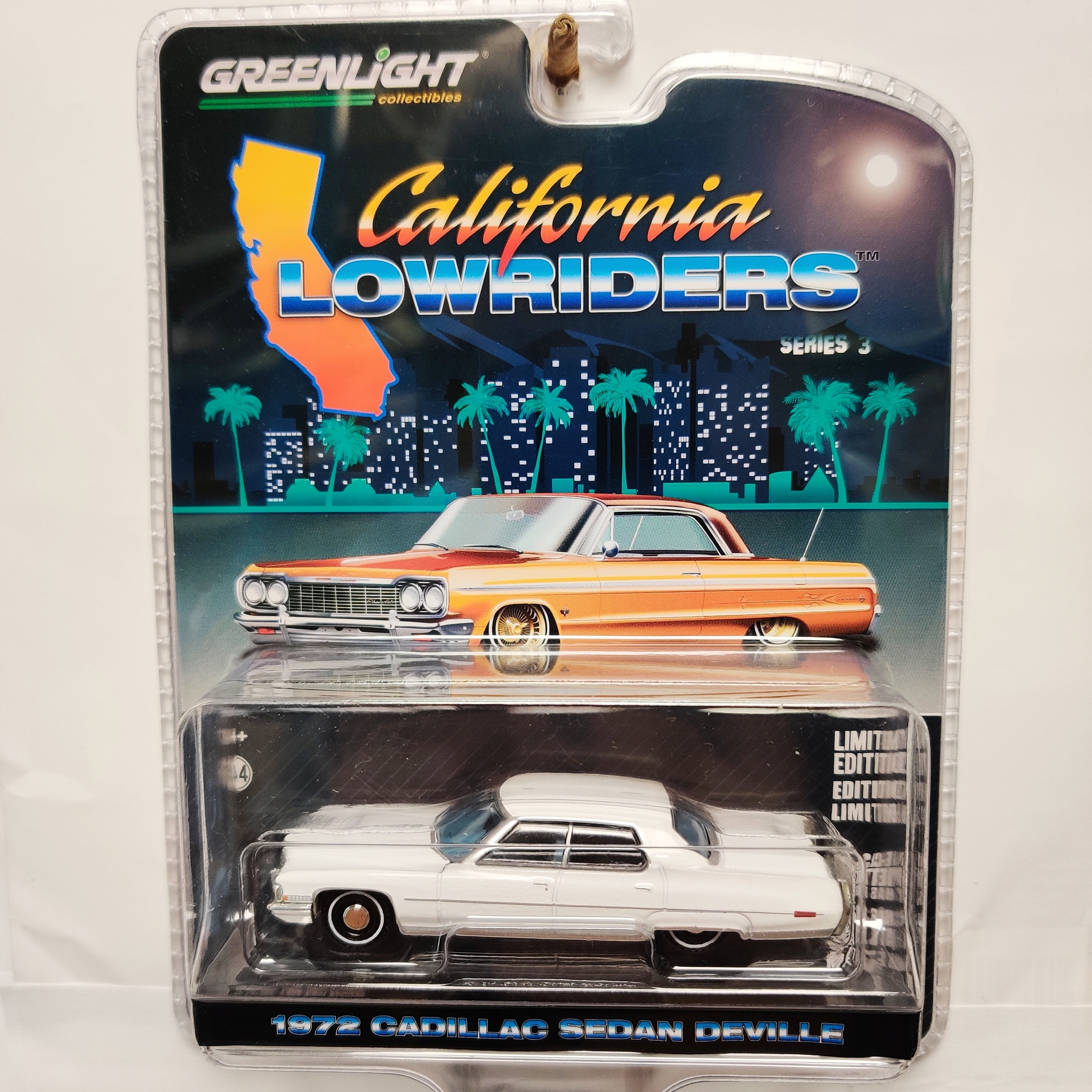 Skala 1/64 Greenlight, "California LowRiders" - Cadillac Sedan DeVille 72'