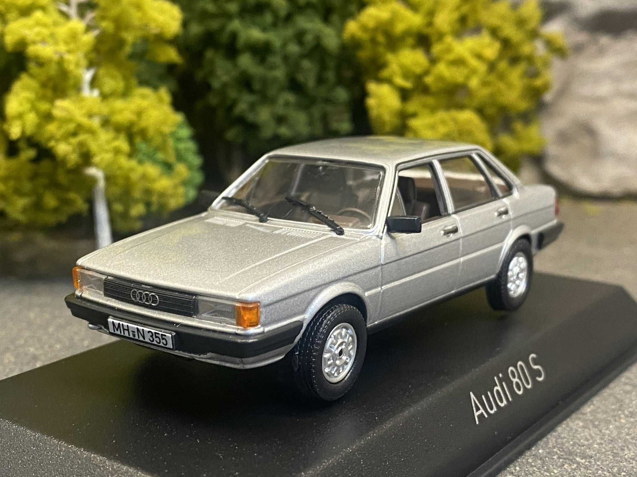 Skala 1/43 - Audi 80 S, 1979, Silver fr Norev