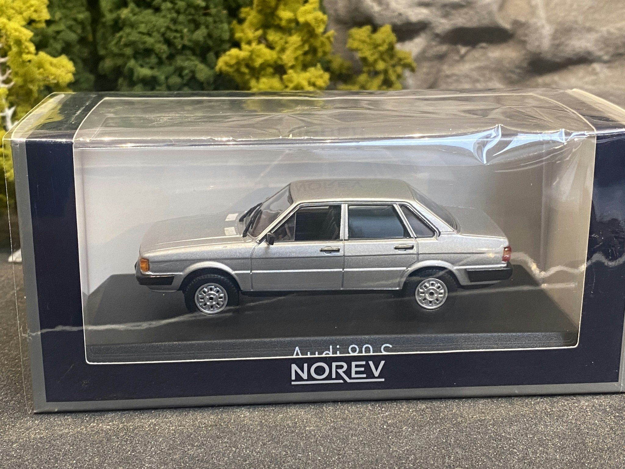 Skala 1/43 - Audi 80 S, 1979, Silver fr Norev