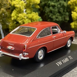 Skala 1/43 - Volkswagen 1600 TL, Red, fr Maxichamps