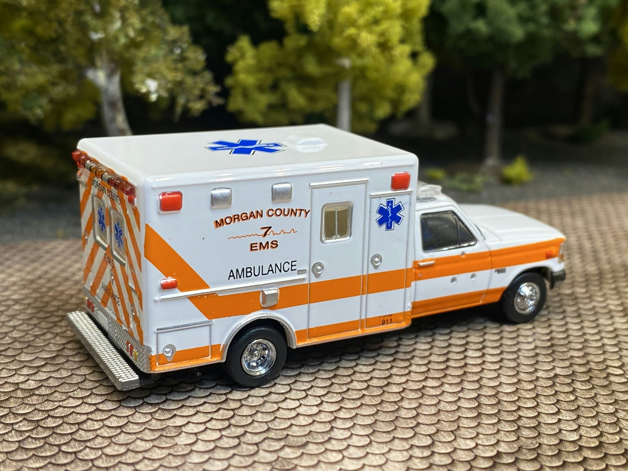 Skala 1/87 H0 - Ford F-350 Horton Ambulance, Morgan County fr PCX87