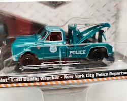 Skala 1/64  GreenLight "Dually Drivers" Chevrolet C-30 Dually Wrecker New York Police Department NYDP