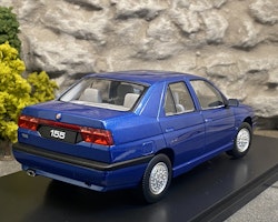 Skala 1/18 Alfa Romeo 155, 1996, blue fr Triple9 Collection