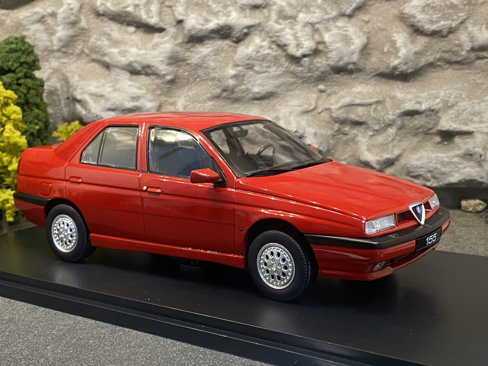 トリプル9 1/18 アルファロメオ 155 1996 (レッド) Triple9 1:18 Alfa Romeo 155 year 1996 alfa red T9-1800380