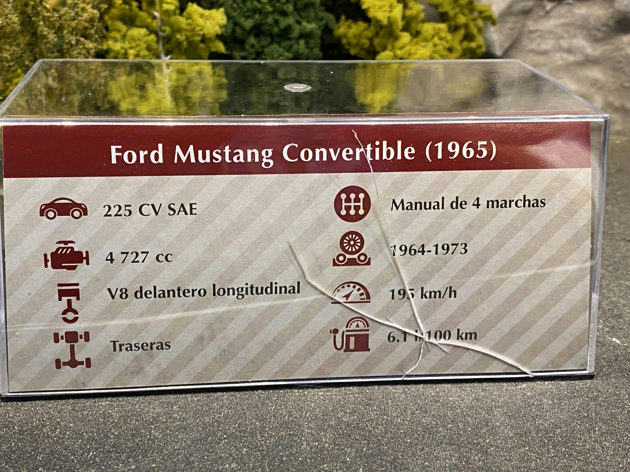 Skala 1/43: Ford Mustang Convertible 65' fr DeAgostini