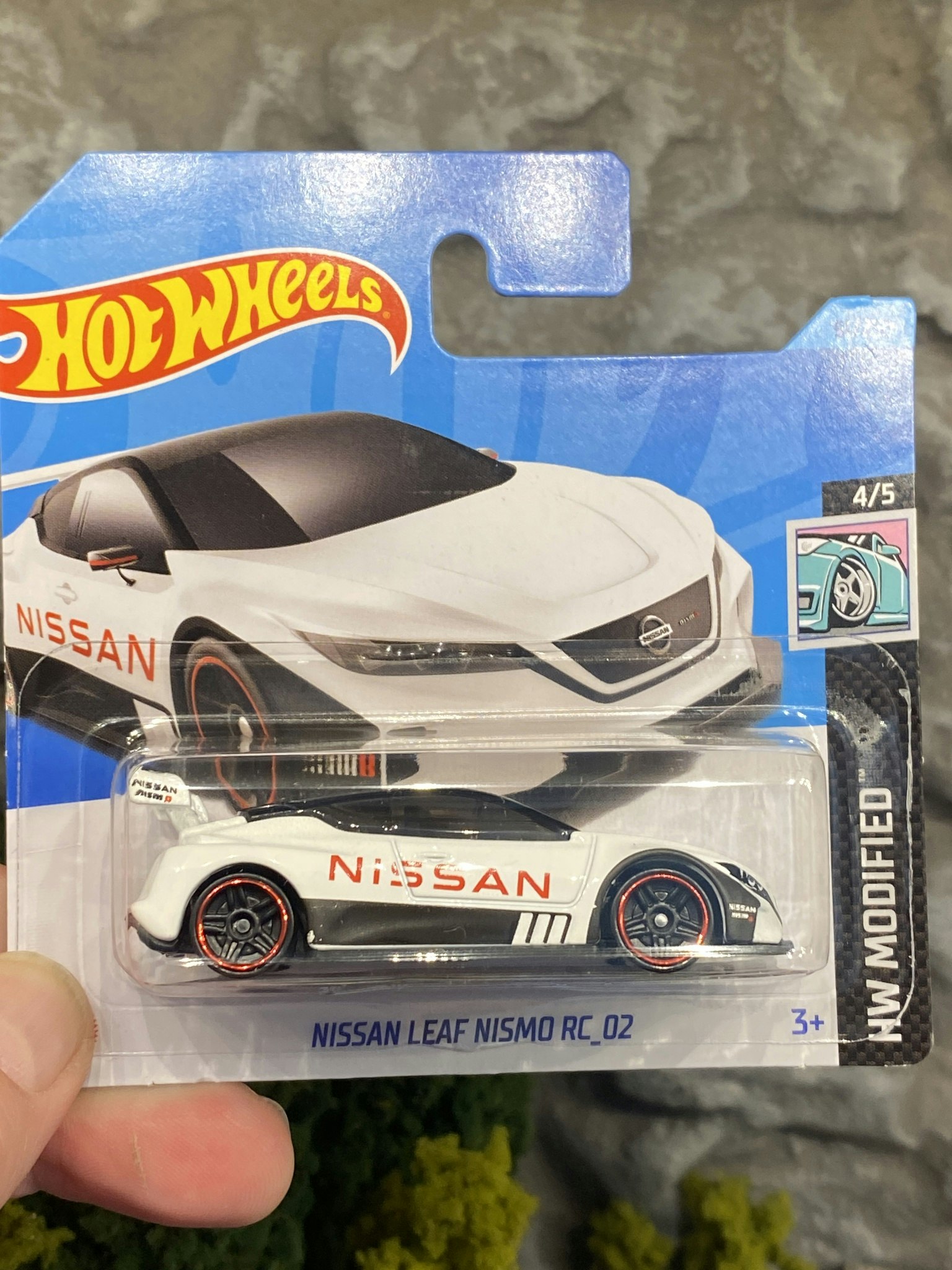 Skala 1/64 Hot Wheels, Nissan Leaf Nismo RC_02, White