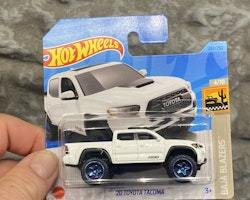 Skala 1/64 Hot Wheels, Toyota Tacoma 20', White