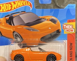 Skala 1/64, Hot Wheels "THEN AND NOW: Tesla Roadster, Orange
