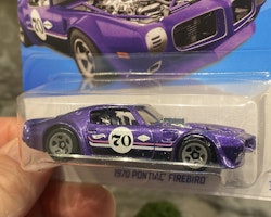 Skala 1/64 Hot Wheels, Pontiac Firebird 1970', Purple #20