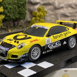 Skala 1/32 Used Analoge slotcar: Porsche 911 (997)  "DHL" fr Scalextric