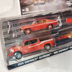 Skala 1/64 GreenLight Hollywood "Hitch & Tow": Chevy Silverado 20', Chevy Nova Yenko SC 427 69', Flatbed Trailer