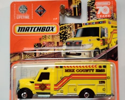 Skala 1/64 Matchbox 70 years - International Workstar Ambulance