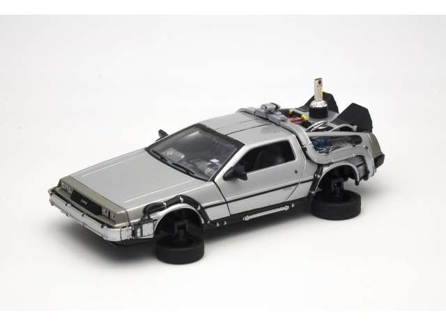 Skala 1/24 1983 DeLorean, Back to the Future II Flying Wheel ver. fr Welly