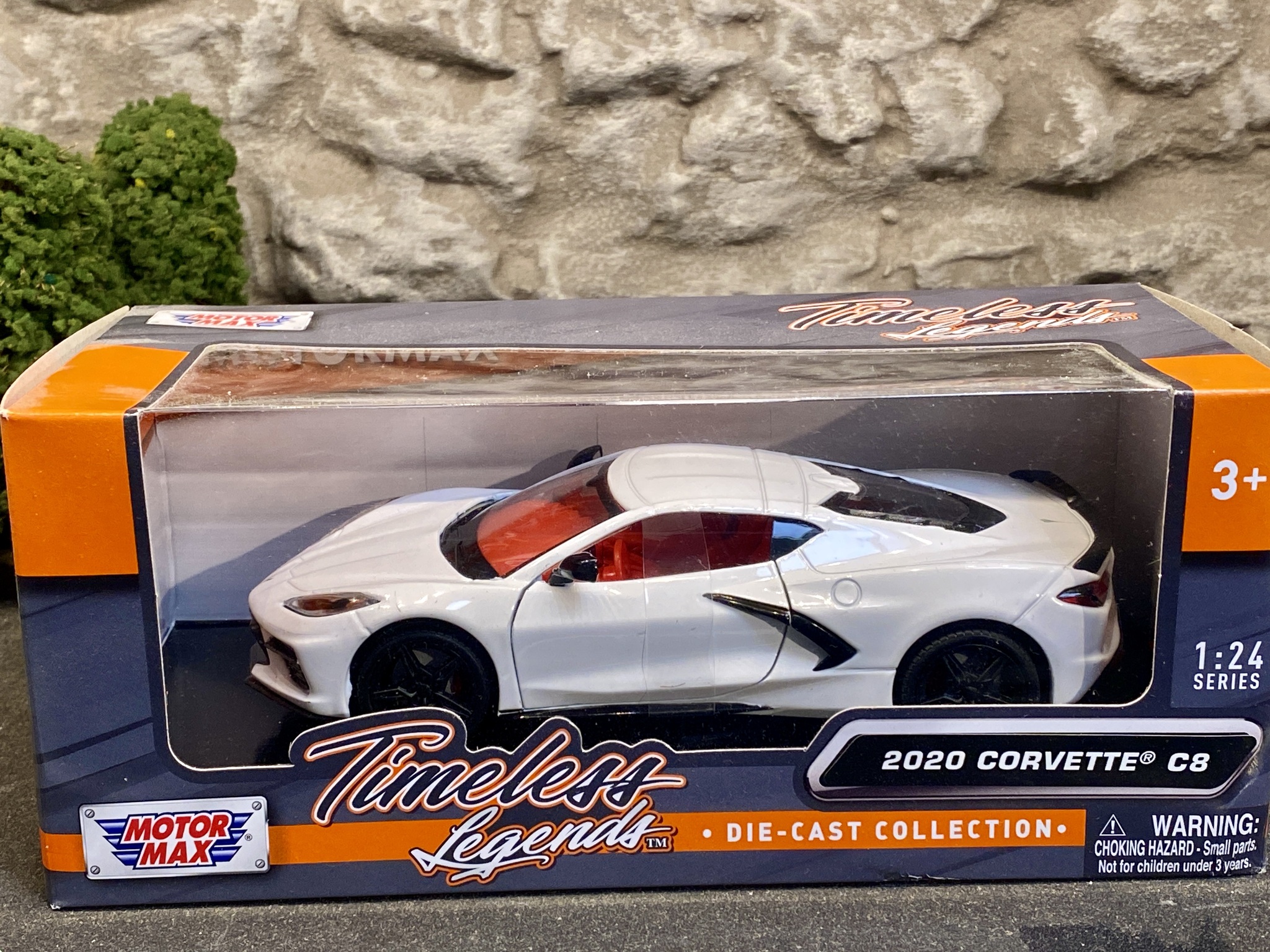 Skala 1/24: Chevrolet Corvette C8 2020, White fr MotorMax