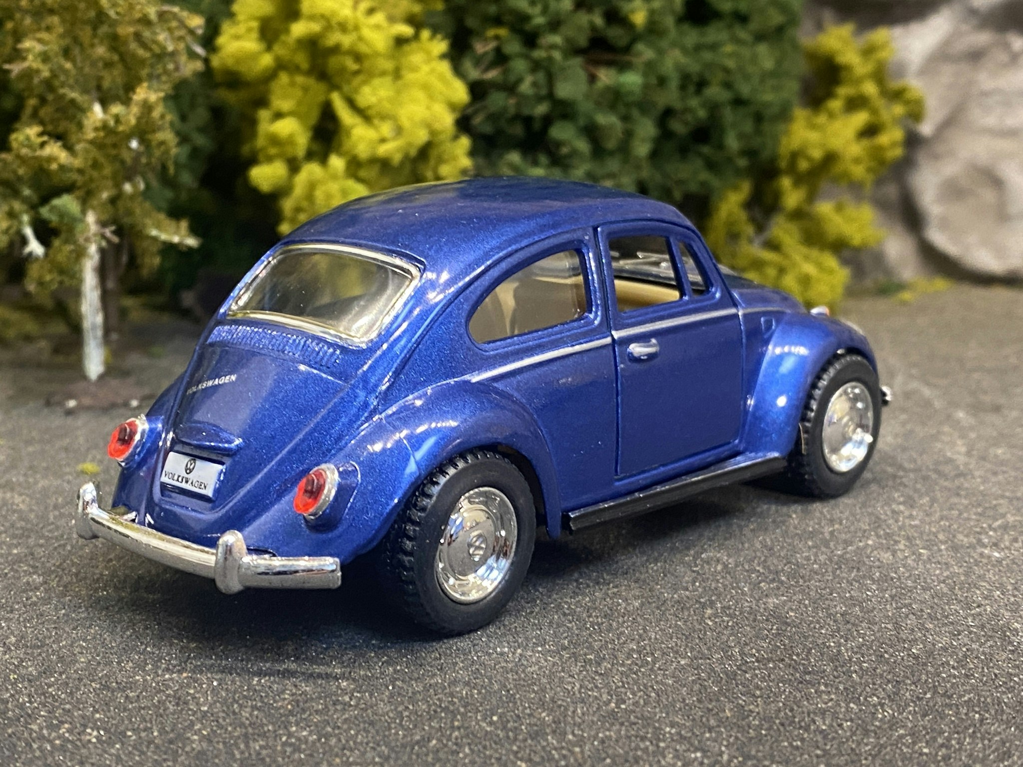 Skala 1/32 Volkswagen Beetle/Bubbla Typ 1 1967' Blue fr Kinsmart