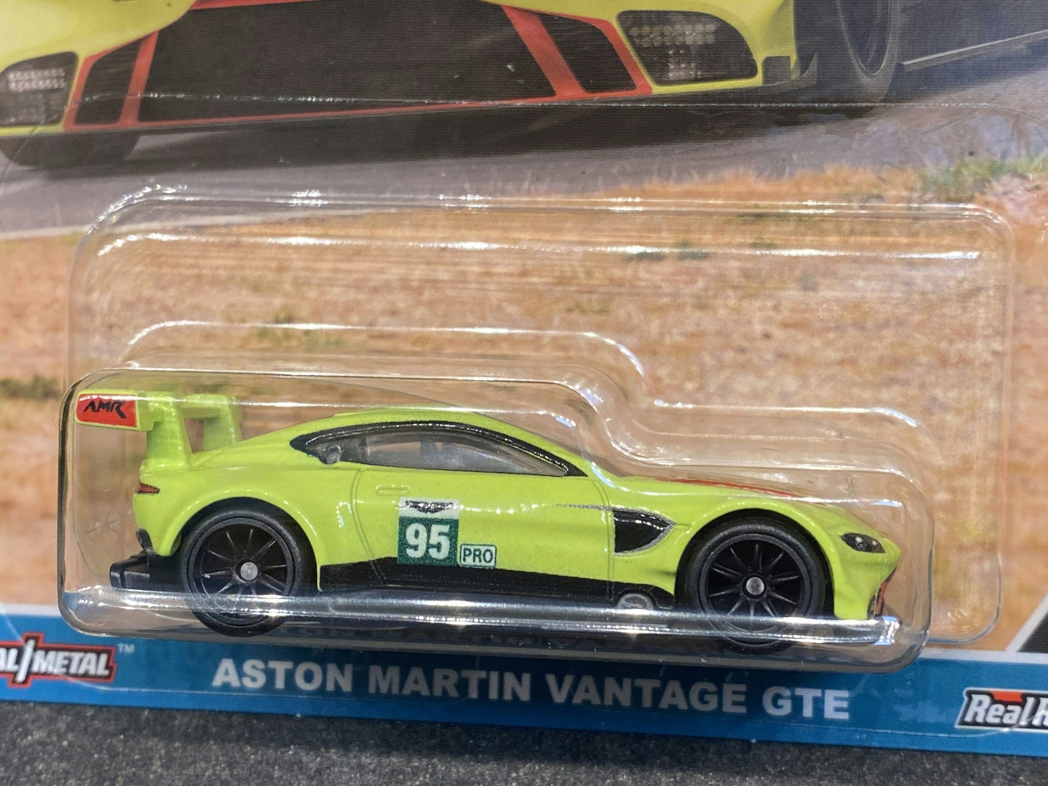 Skala 1/64 Hot Wheels Premium Race Day: Aston Martin Vantage GTE