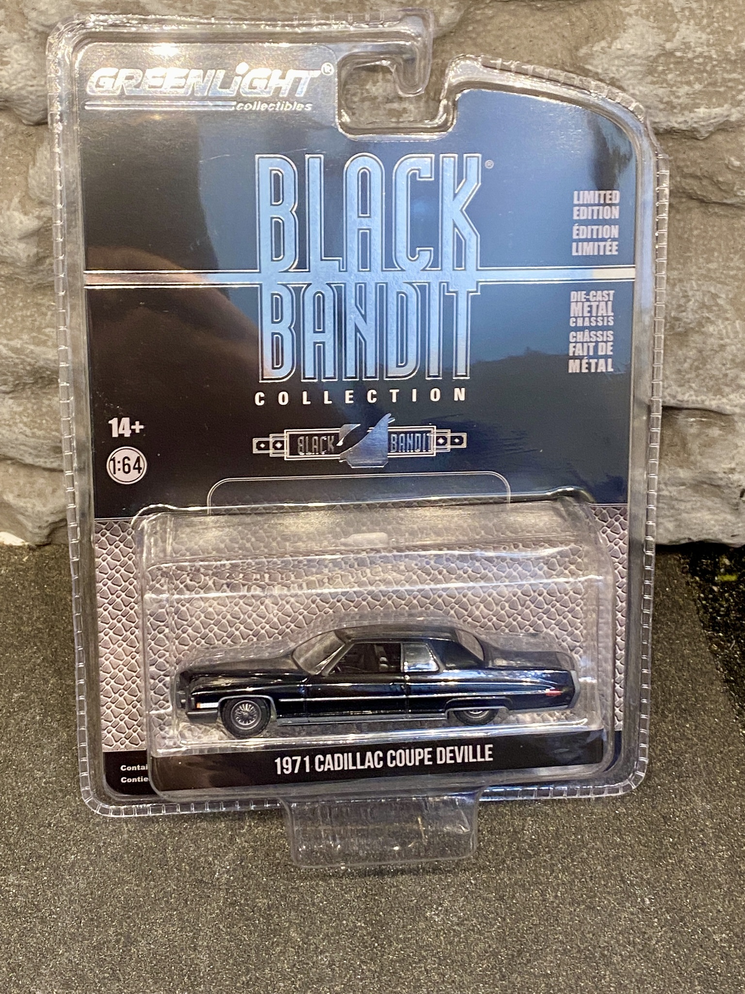 Skala 1/64 Black Bandit fr Greenlight: Cadillac Coupe Deville 71'