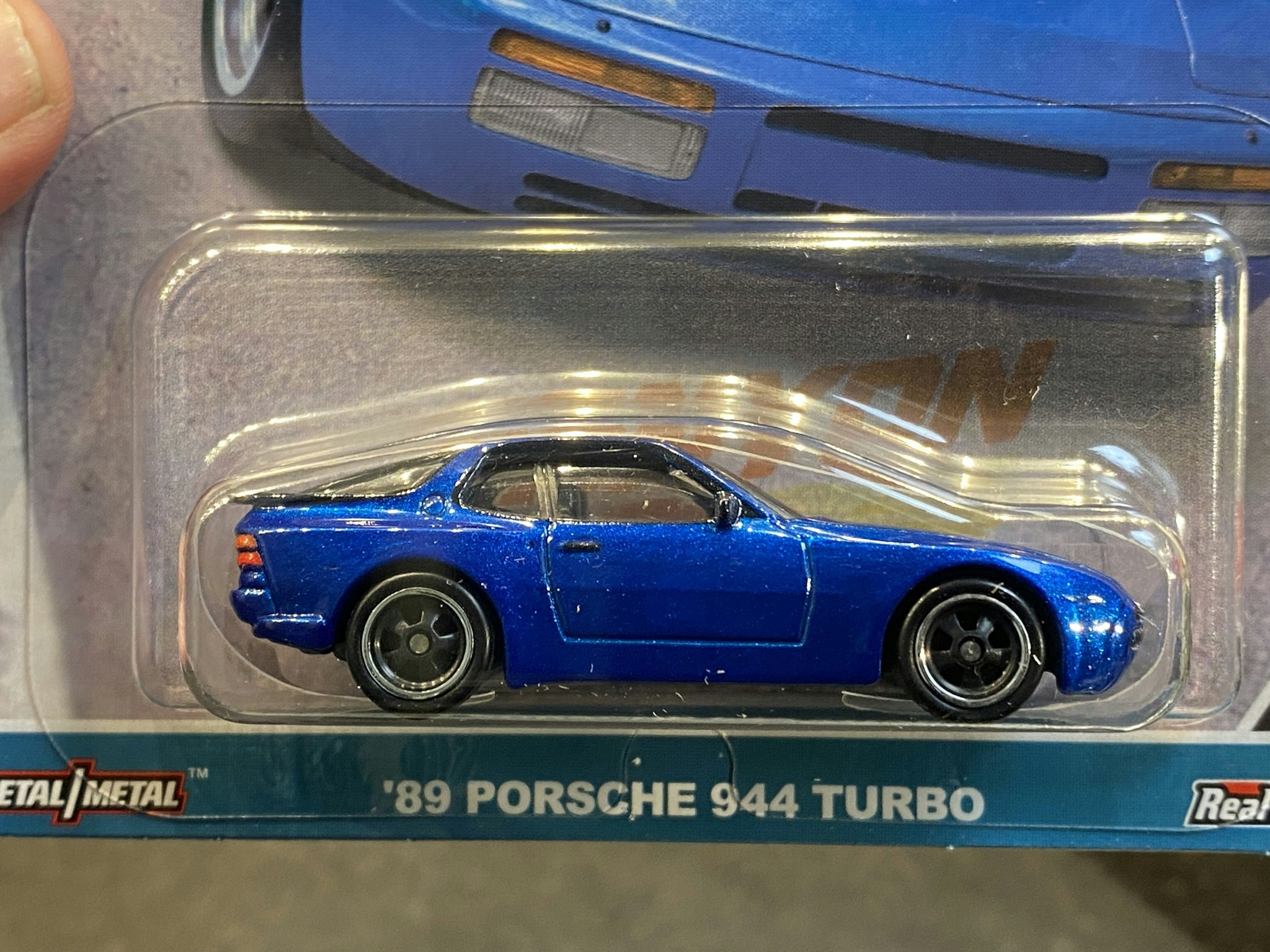 Skala 1/64 Hot Wheels Premium Canyon: Porsche 944 Turbo 89', Blue