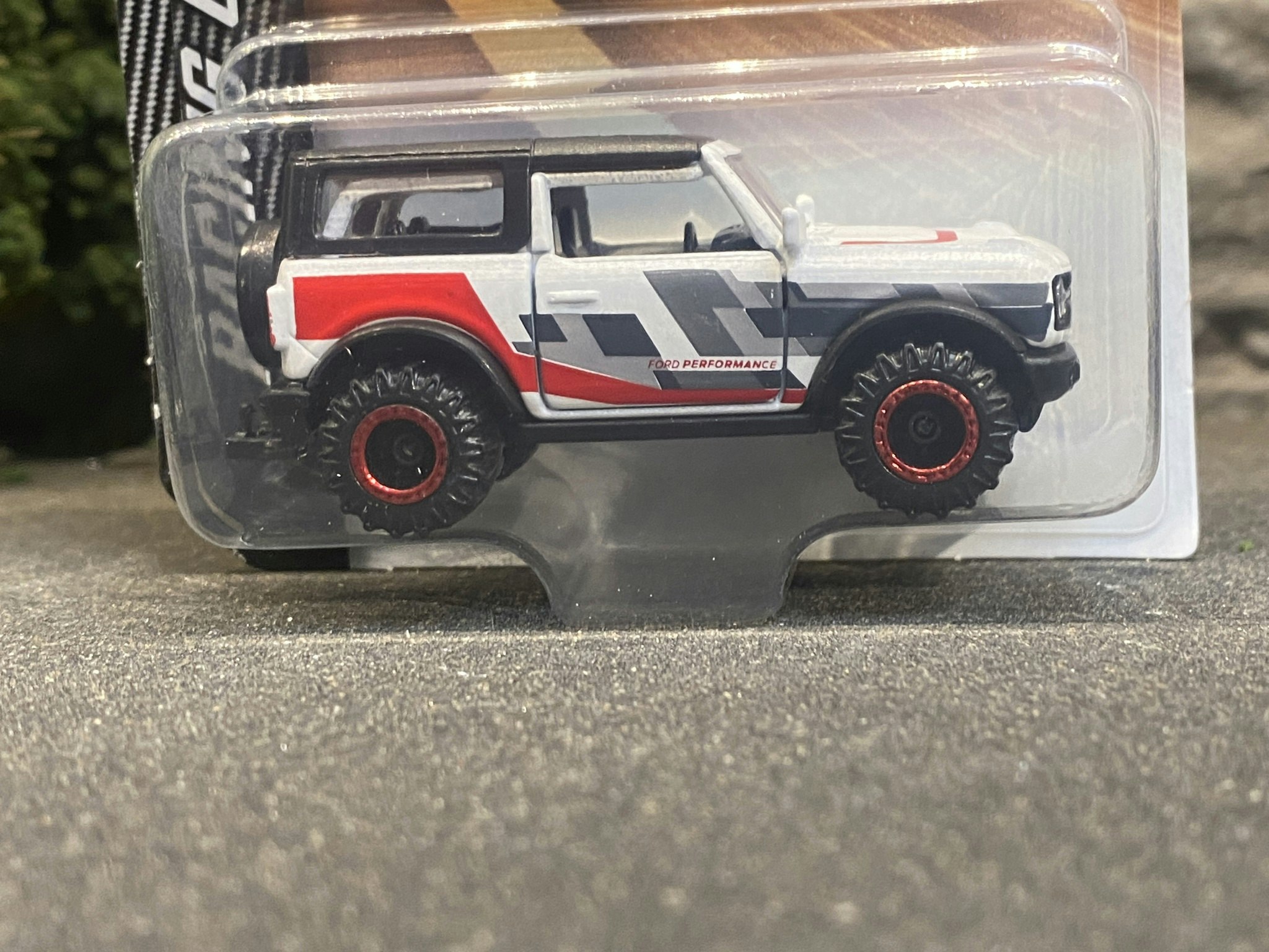 Skala 1/64 fr Majorette - Racing Cars: Ford Bronco Wildtrack